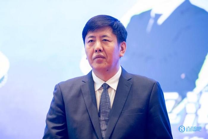 怎样制作一份图文并茂的篮球规则指南?_0